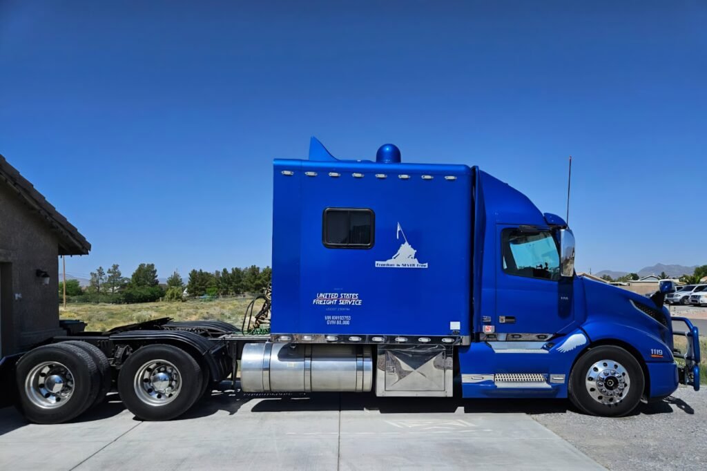 semi truck owner operator driver class a cdl hiring leasing lease purchase reefer flatbed flat bed step deck stepdeck dry van dryvan carrier thermo king thermoking volvo mack peterbilt kenworth international freightliner